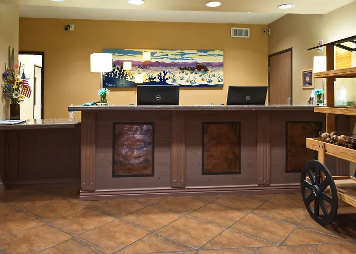 Grand Hotel, A Baymont By Wyndham Hotel