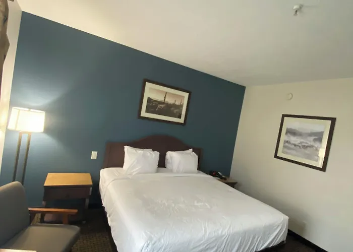Grand Hotel, A Baymont By Wyndham Hotel 4*