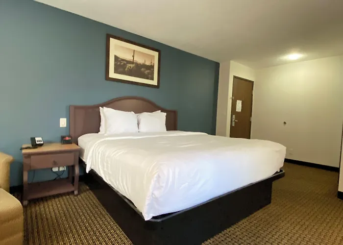 Grand Hotel, A Baymont By Wyndham 4*