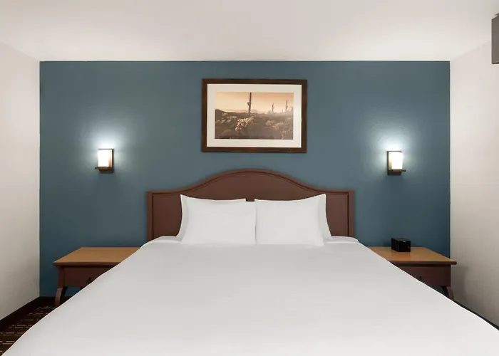 Grand Hotel, A Baymont By Wyndham Hotel