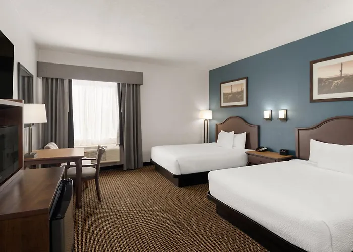 Hotel Grand Hotel, A Baymont By Wyndham