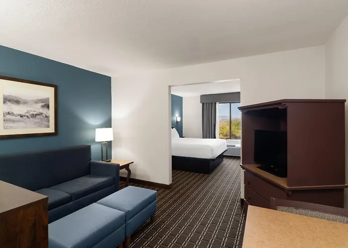Hotel Grand Hotel, A Baymont By Wyndham 4*