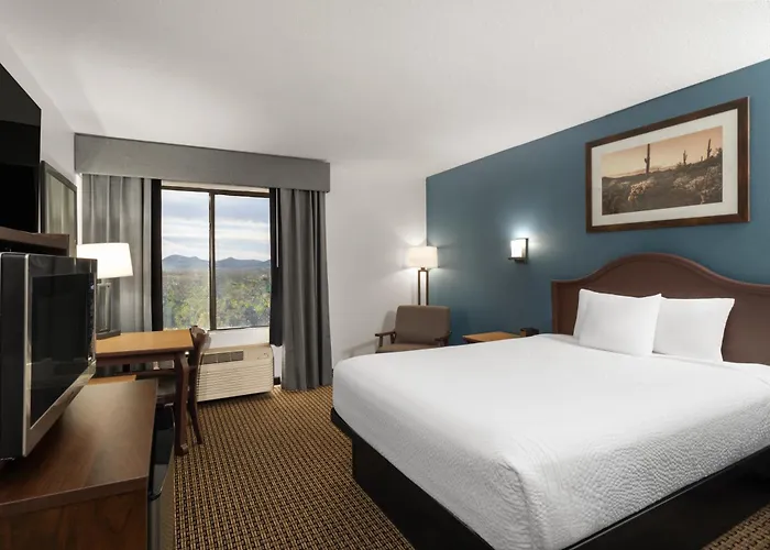 Grand Hotel, A Baymont By Wyndham